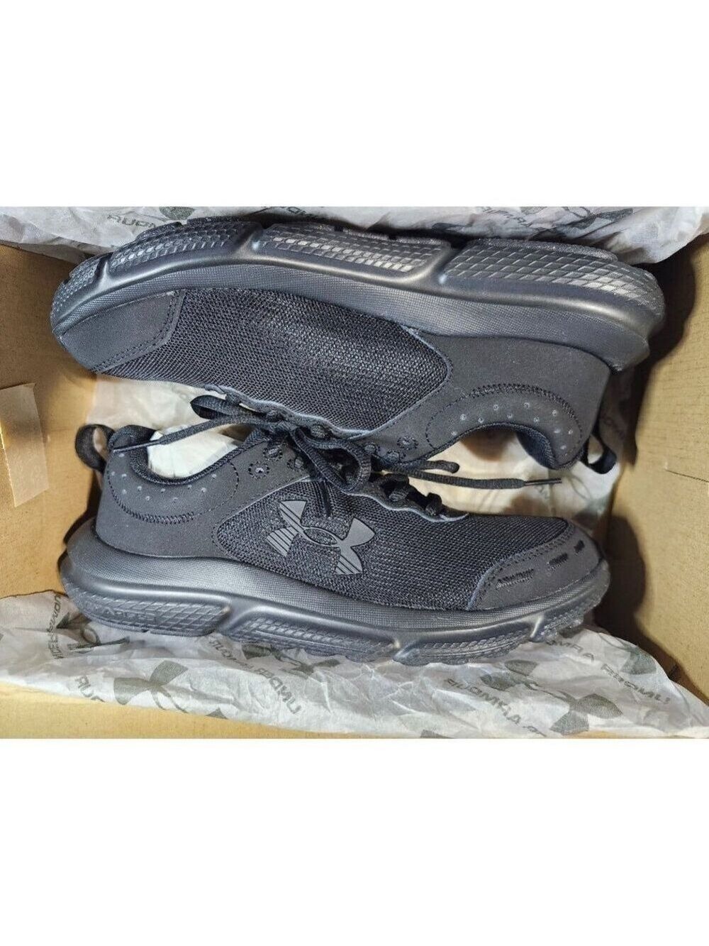 Under Armour ua w Charged assert10 size 6.5W